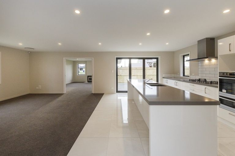 Photo of property in 13 Grand Oaks Drive, Awapuni, Palmerston North, 4412