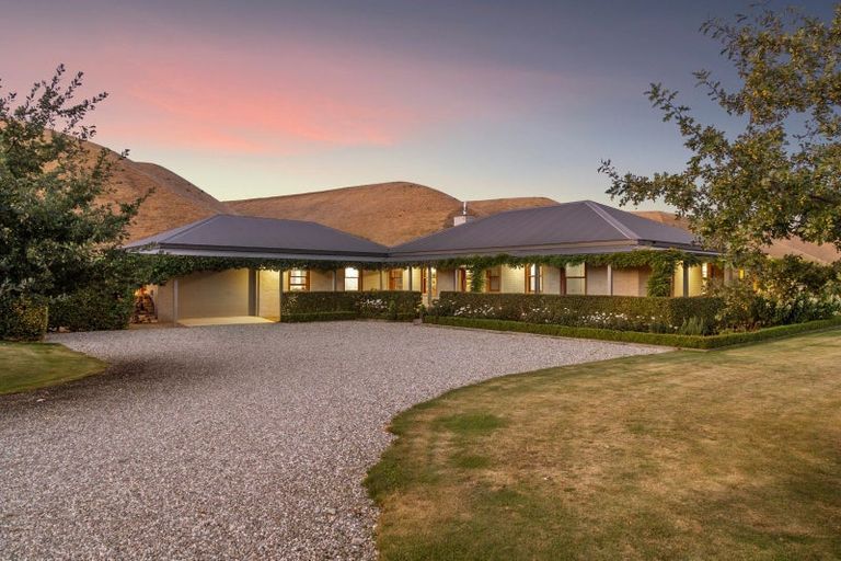 Photo of property in 333 Ardgour Road, Tarras, Cromwell, 9383