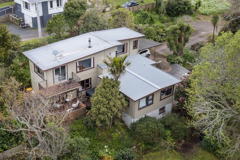 Photo of property in 142 Brunton Crescent, Thames, 3500