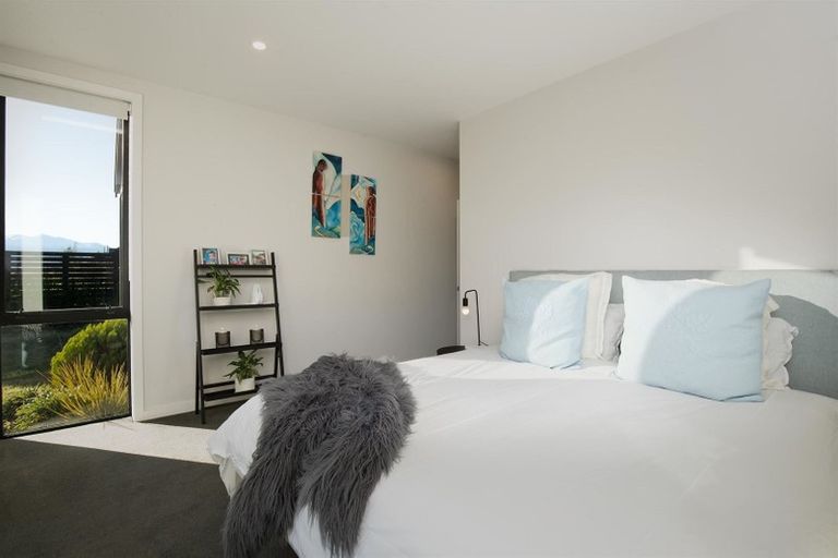 Photo of property in 8 Fife Court, Jacks Point, Queenstown, 9371