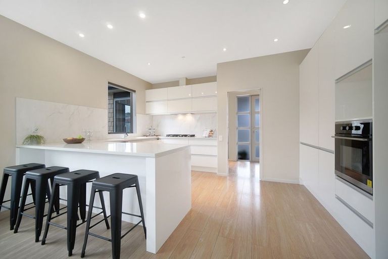 Photo of property in 14 Helianthus Avenue, Flat Bush, Auckland, 2019