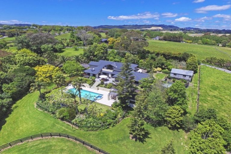 Photo of property in 30 Potts Road, Whitford, Howick, 2571