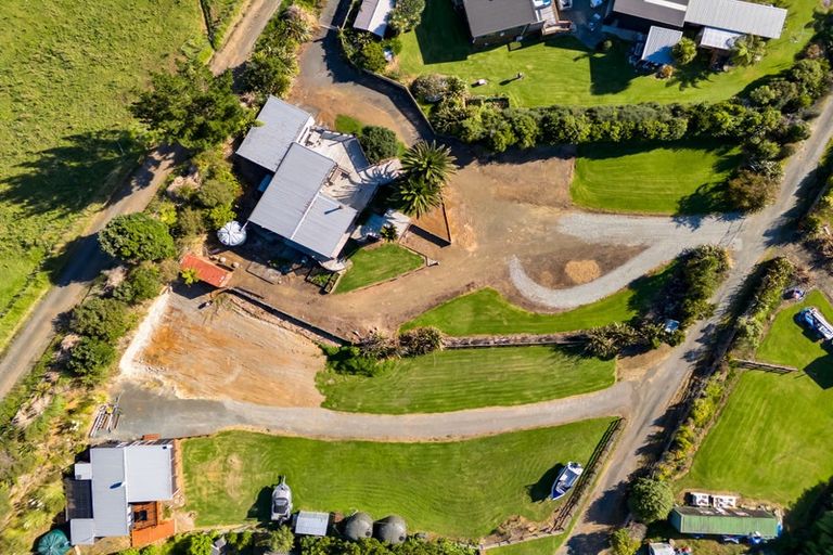 Photo of property in 173 Te Mahoe Road, Mokau, 4376