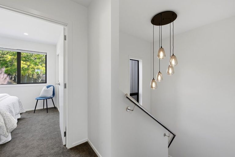 Photo of property in 4/19 Trias Road, Totara Vale, Auckland, 0629