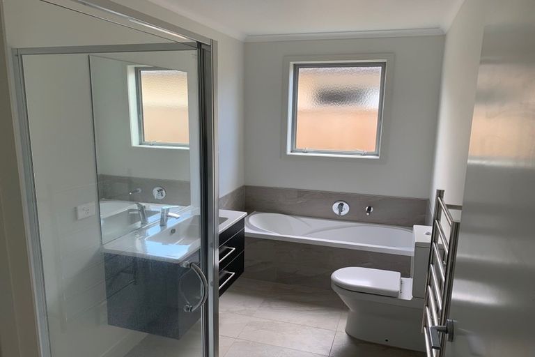 Photo of property in 22 Richardson Road, Omokoroa, 3114