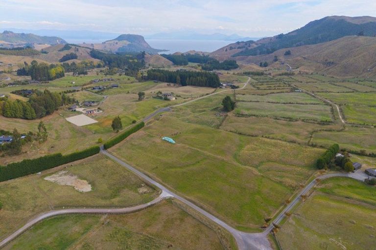 Photo of property in 52 Grant Road, Kinloch, Taupo, 3385