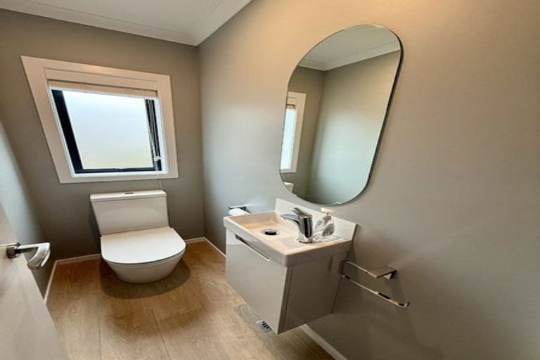 Photo of property in 9/64 Glen Road, Stokes Valley, Lower Hutt, 5019