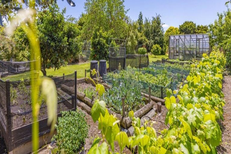 Photo of property in 274 High Street North, Carterton, 5713