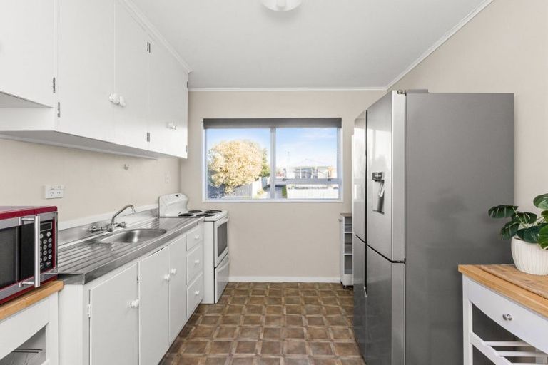 Photo of property in 16 Guildford Street, Tamatea, Napier, 4112