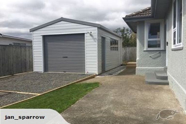Photo of property in 20 George Street, Levin, 5510