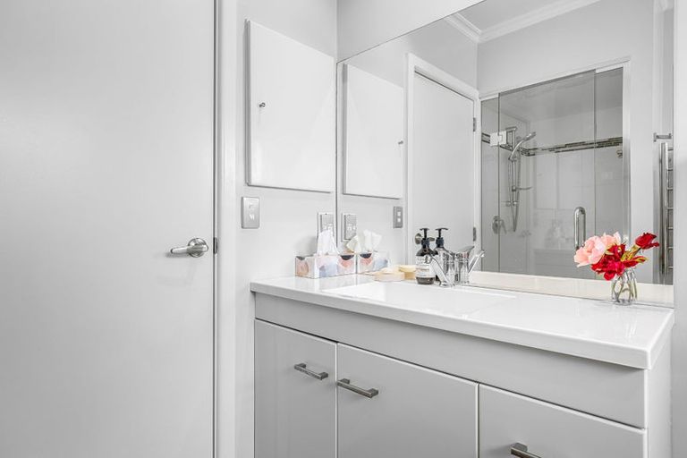 Photo of property in 2 Woodbank Street, Somerfield, Christchurch, 8024