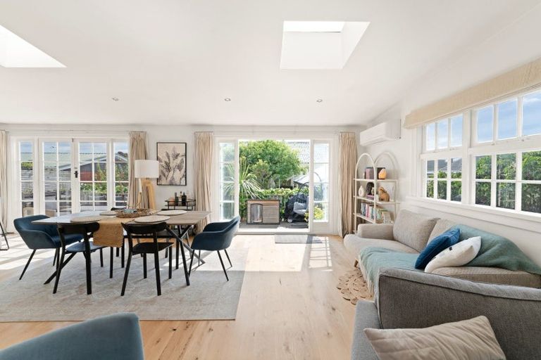 Photo of property in 211 Forbury Road, Saint Clair, Dunedin, 9012