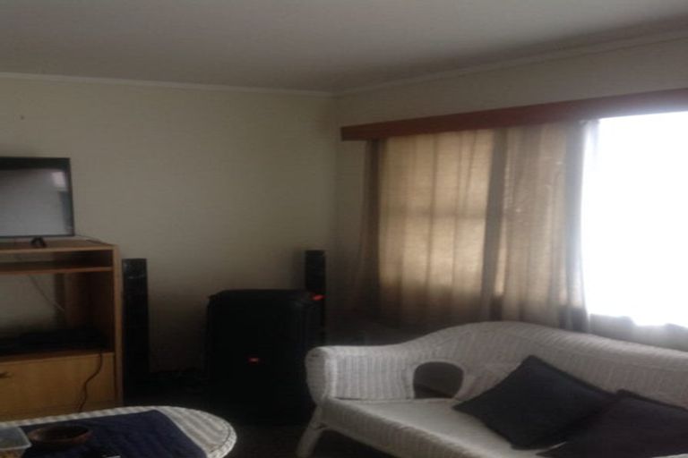 Photo of property in 2/4 Wolfe Street, Regent, Whangarei, 0112
