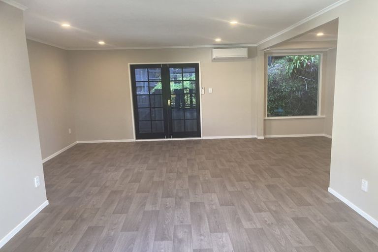 Photo of property in 38 August Street, Stokes Valley, Lower Hutt, 5019