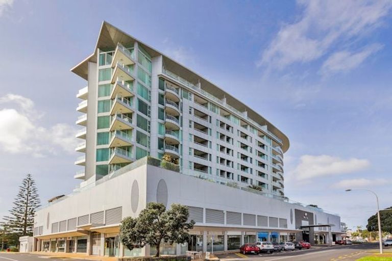 Photo of property in 1105/11 Tamariki Avenue, Kelston, Auckland, 0602