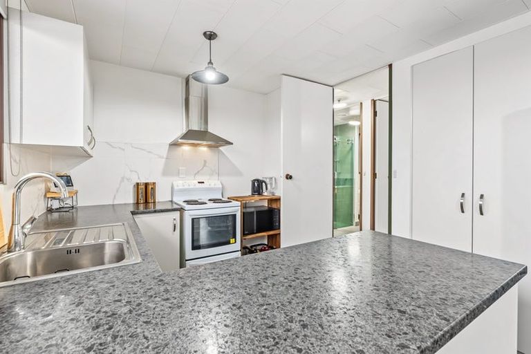 Photo of property in 8a Queenspark Drive, Parklands, Christchurch, 8083