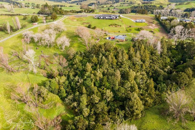 Photo of property in 16 Nikau Lane, Maungaturoto, 0520