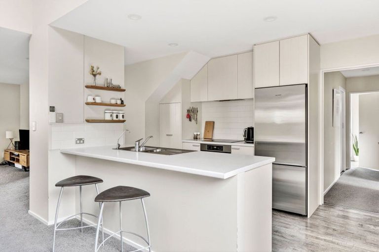 Photo of property in 29a Clare Street, Cambridge, 3434