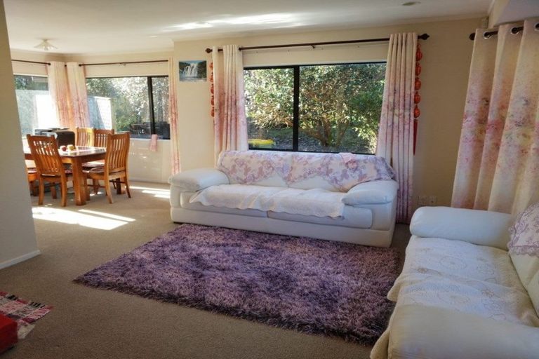 Photo of property in 11 Chiania Place, Somerville, Auckland, 2014