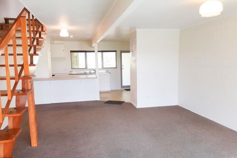 Photo of property in 3/41a Tramway Road, Beach Haven, Auckland, 0626