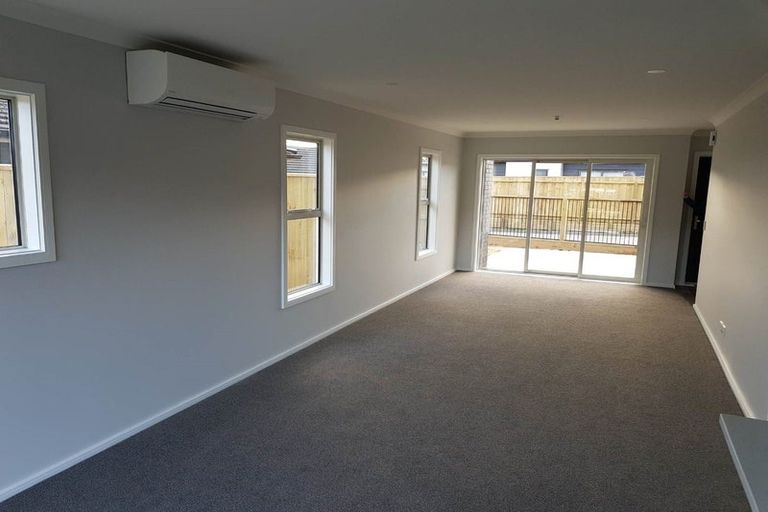Photo of property in 15 Karearea Avenue, Kenepuru, Porirua, 5022