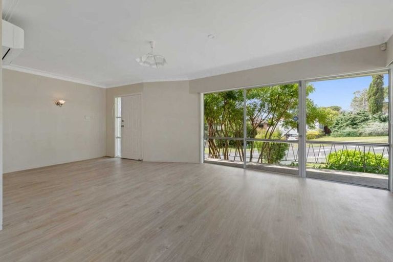 Photo of property in 5 Murvale Drive, Bucklands Beach, Auckland, 2014