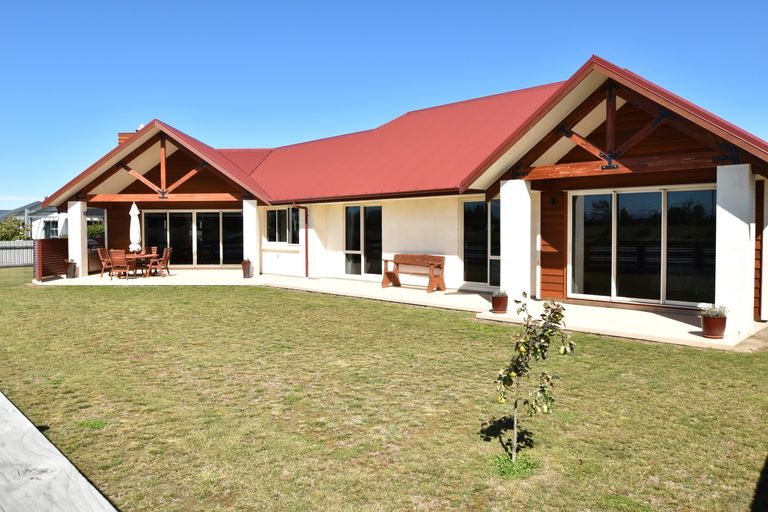 Photo of property in 14 Lakeland Avenue, Twizel, 7901