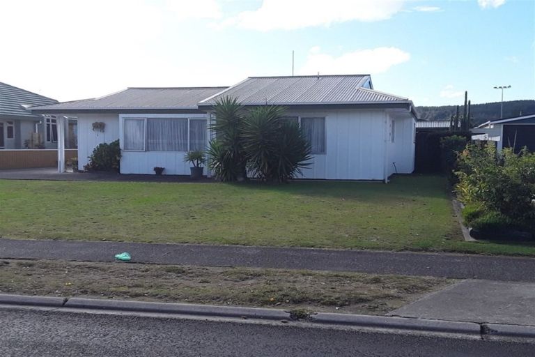 Photo of property in 222 Chartwell Avenue, Whangamata, 3620