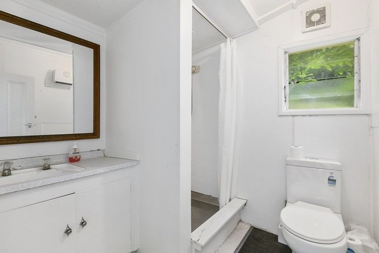 Photo of property in 24 Glencairn Street, Dalmore, Dunedin, 9010