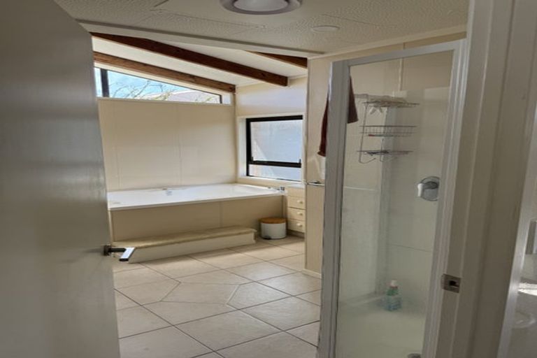 Photo of property in 38 Mcintyre Road, Mangere Bridge, Auckland, 2022