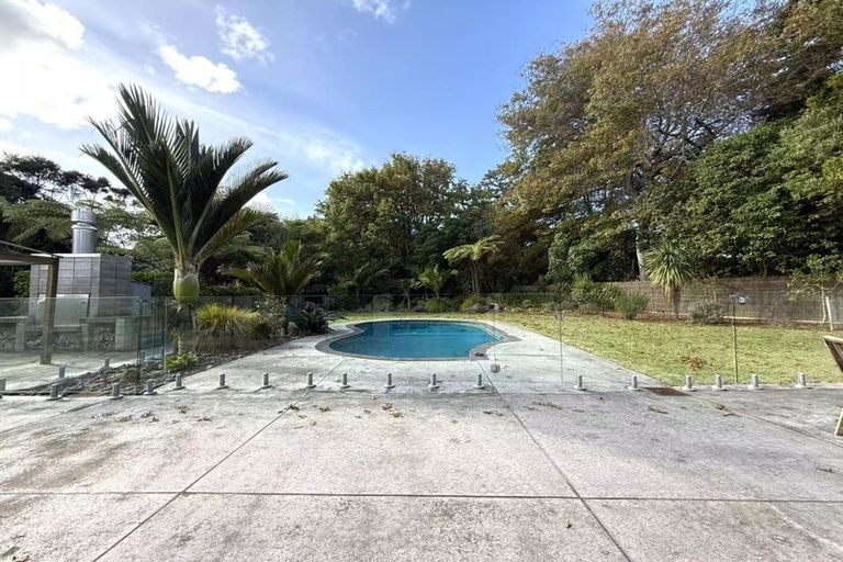 Photo of property in 26 Kingfisher Grove, Greenhithe, Auckland, 0632