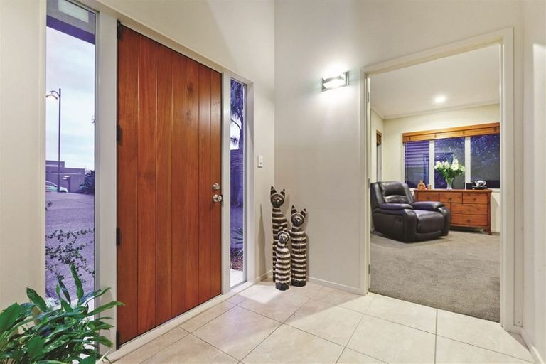 Photo of property in 162 Kittiwake Drive, Schnapper Rock, Auckland, 0632