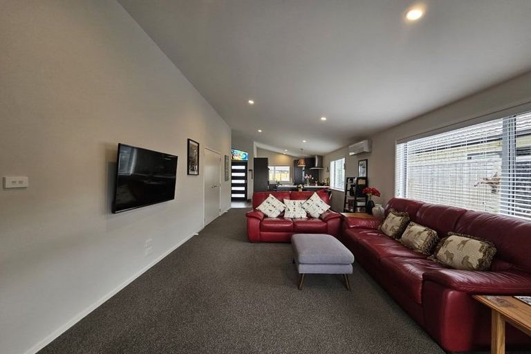 Photo of property in 16 Fuller Street, Papamoa Beach, Papamoa, 3118