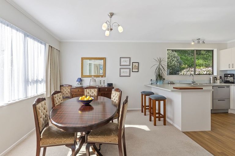 Photo of property in 43 Woodman Drive, Tawa, Wellington, 5028