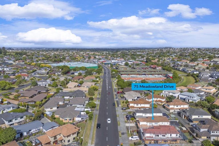 Photo of property in 75 Meadowland Drive, Somerville, Auckland, 2014