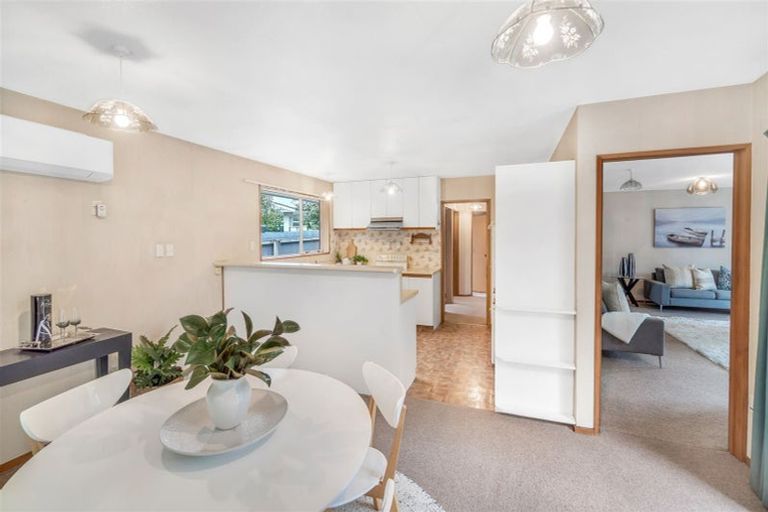 Photo of property in 1/216 Grahams Road, Burnside, Christchurch, 8053