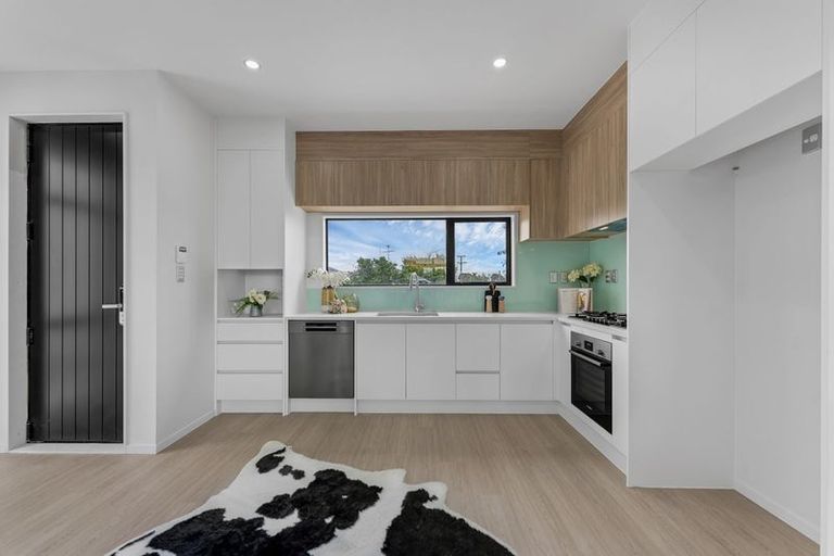 Photo of property in 14c York Road, Papatoetoe, Auckland, 2104