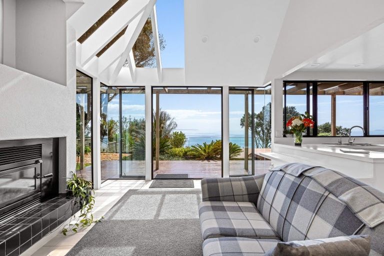 Photo of property in 6 Cliff Road, Torbay, Auckland, 0630