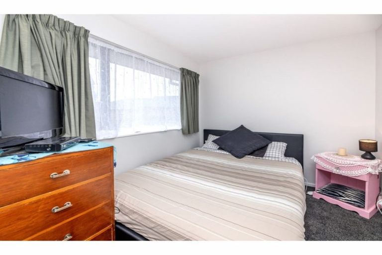 Photo of property in 24f Wainoni Road, Wainoni, Christchurch, 8061