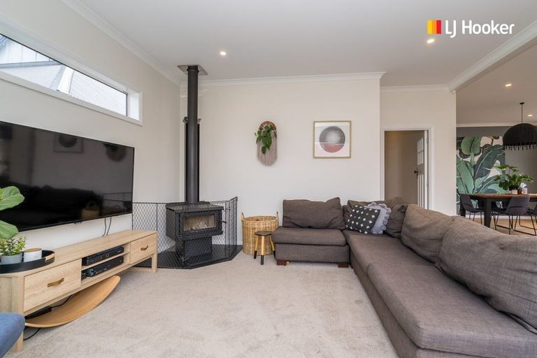Photo of property in 65 Hargest Crescent, Saint Kilda, Dunedin, 9012