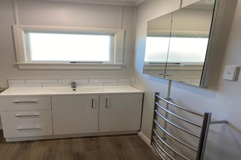 Photo of property in 6 Parsonage Road, Waimate, 7924