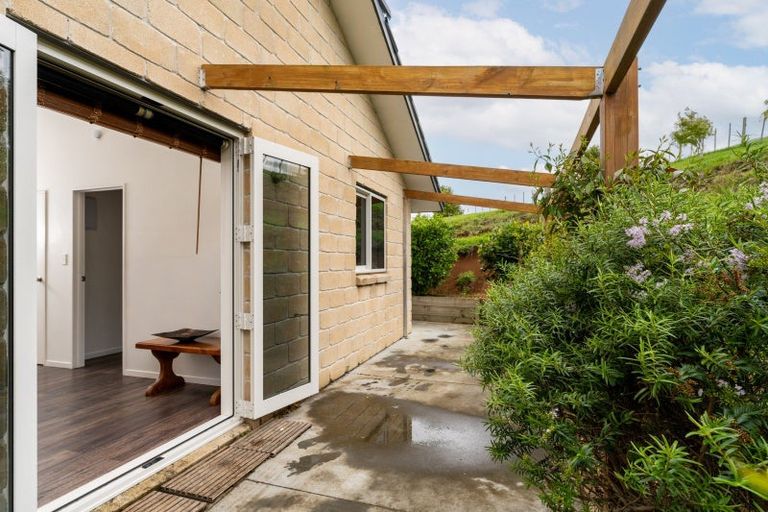 Photo of property in 28 Wrights Road, Raglan, 3295