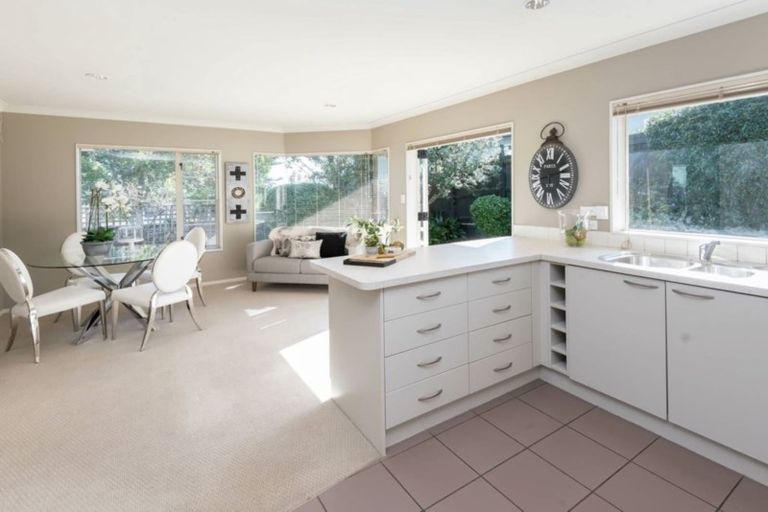 Photo of property in 13a Rodney Street, Howick, Auckland, 2014