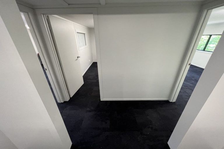 Photo of property in 13 Taupaki Road, Taupaki, Henderson, 0782