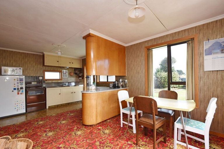 Photo of property in 74 Dunlop Street, Wallacetown, 9816