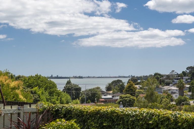 Photo of property in 15 James Cook Drive, Welcome Bay, Tauranga, 3112