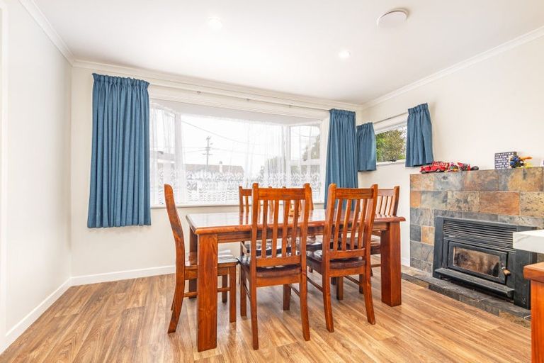 Photo of property in 176 Bridge Street, Bulls, 4818