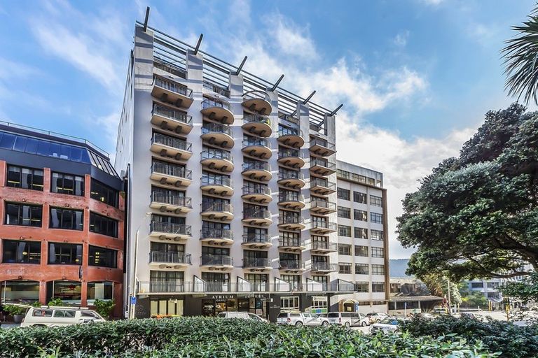 Photo of property in Atrium Apartments, 3n/154 The Terrace, Wellington Central, Wellington, 6011