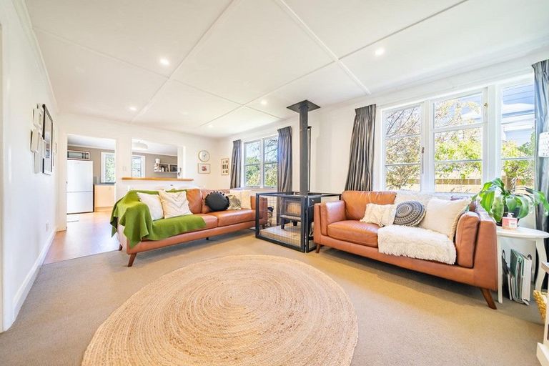 Photo of property in 14 Granville Street, Silverstream, Upper Hutt, 5019