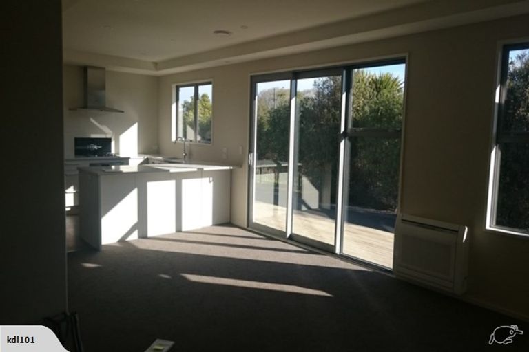 Photo of property in 4 Puhara Avenue, Parklands, Christchurch, 8083